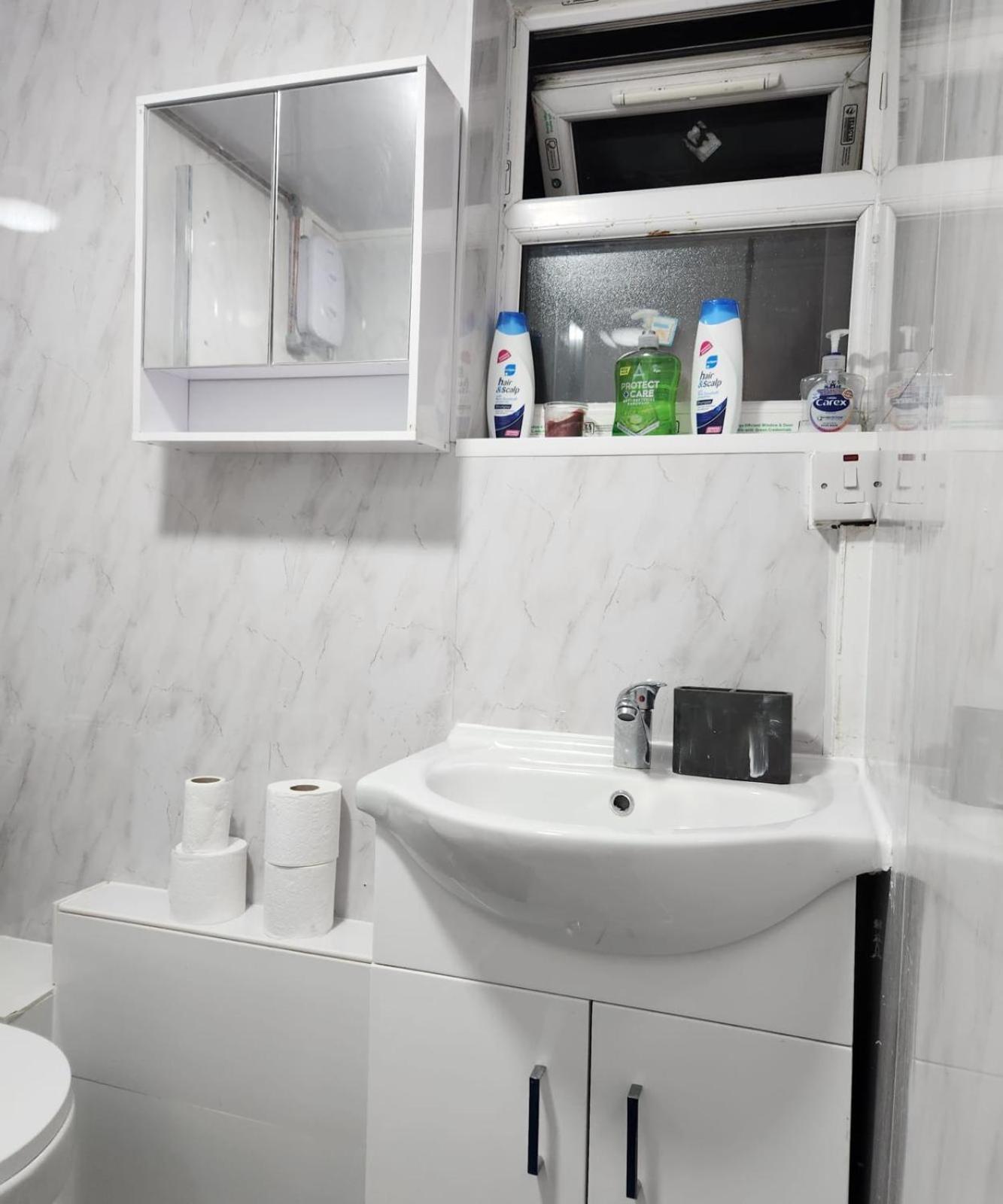 New Deluxe Studio Apt-2 Londra Dış mekan fotoğraf