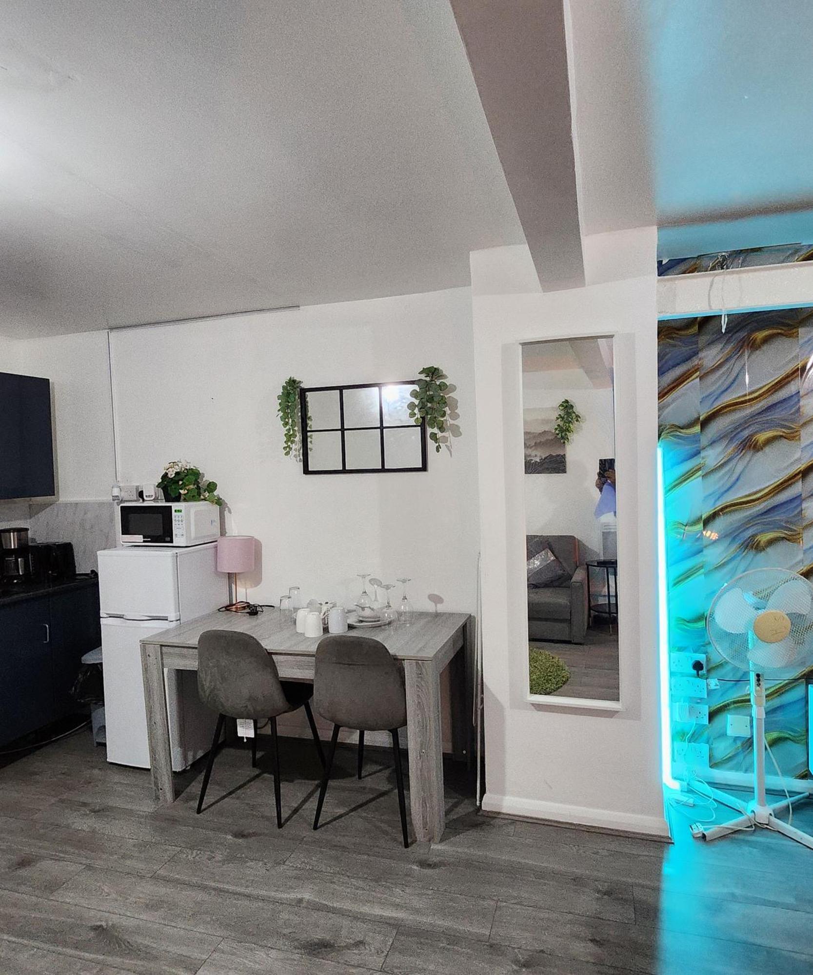New Deluxe Studio Apt-2 Londra Dış mekan fotoğraf